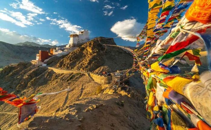 4 Day Ladakh Trip - Adventurous journey through the stunning landscapes of Ladakh